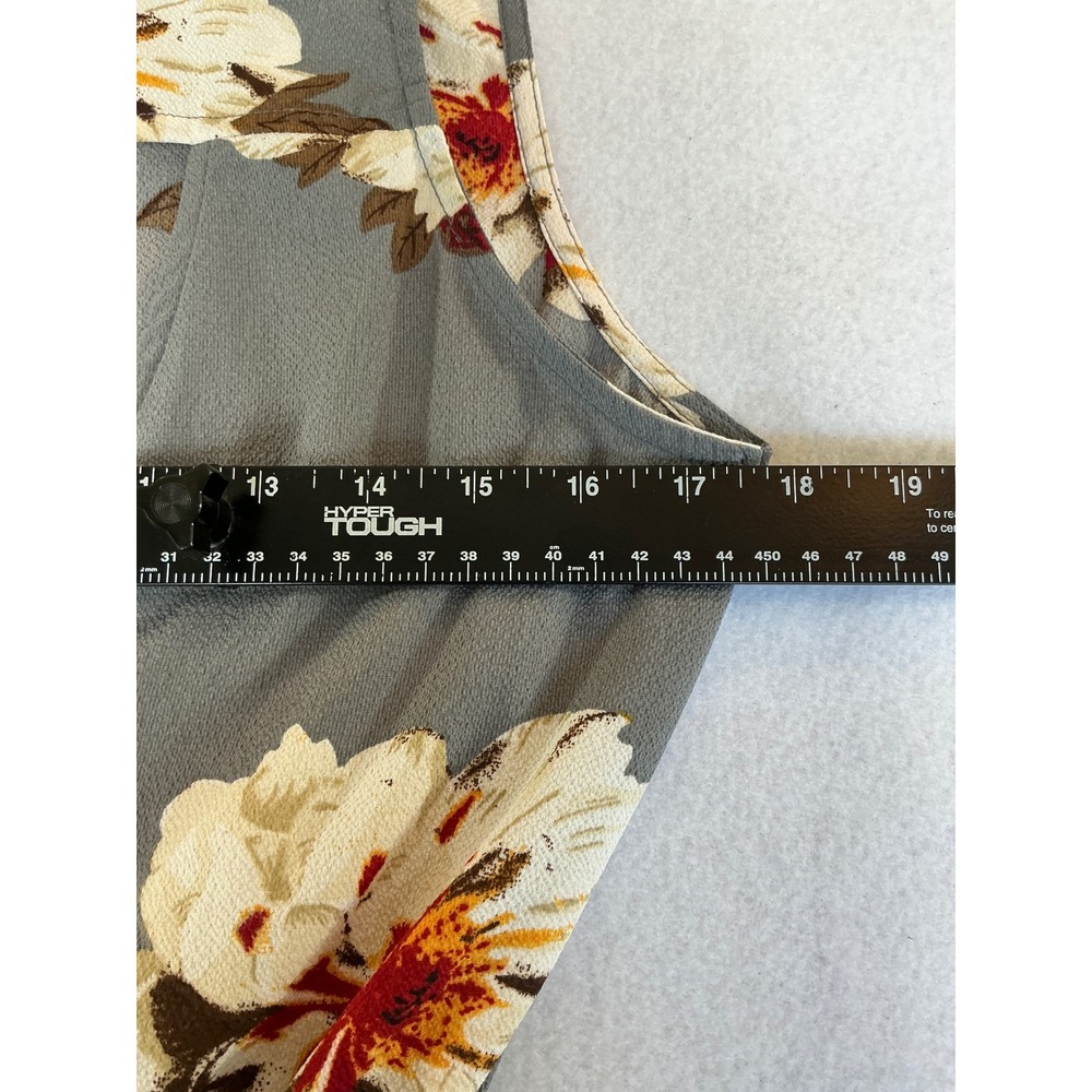 Entro Floral Romper Womens Small Grey Surplice V-Neck Ruffle Hem Tie Waist R7837 - Picture 6 of 7